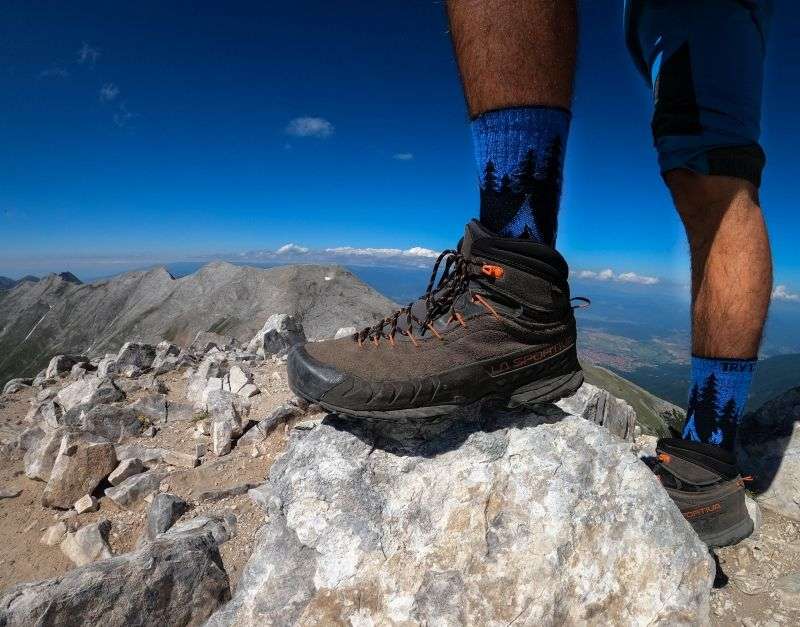 Merino vilnas pārgājienu zeķes ar vilka attēlu - tumši zilas - Image 2